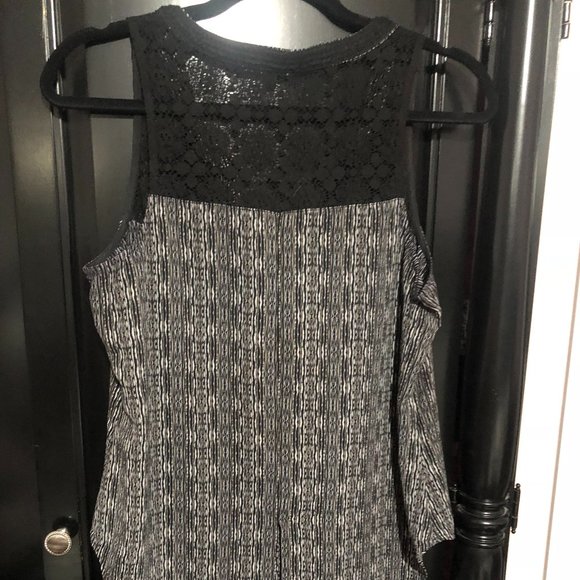 Sanctuary tank - Picture 2 of 3